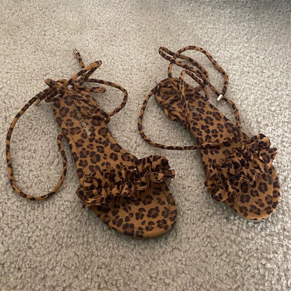 Leopard strappy sandals